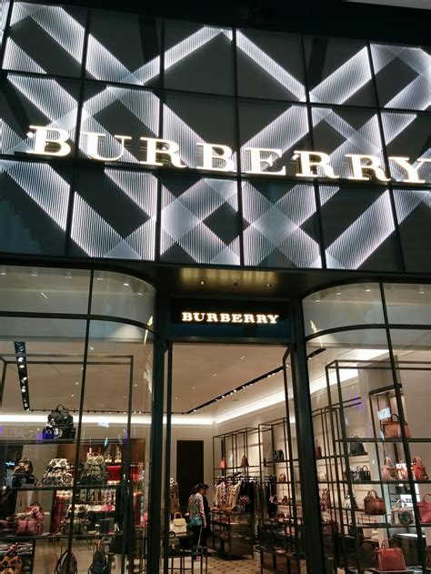 Burberry store sydney airport